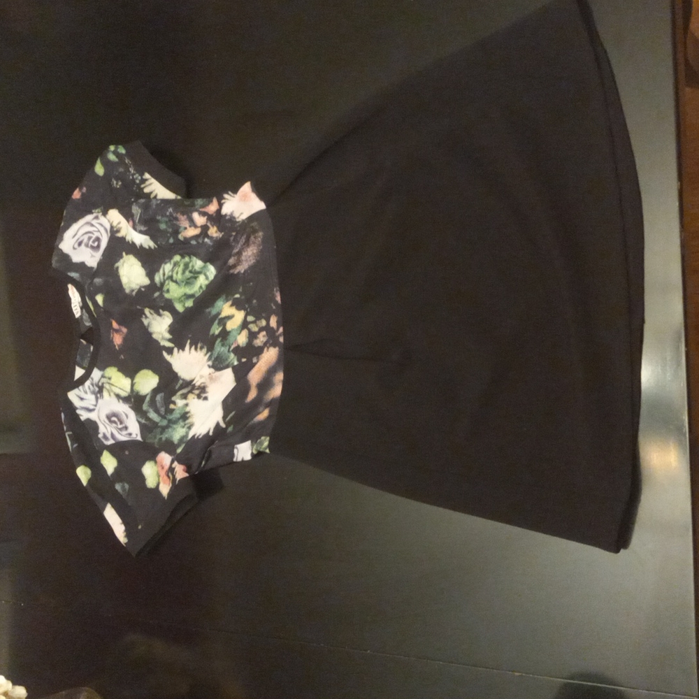 Black and floral zipper back short sleeve dress